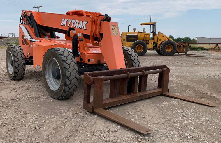 2014	JLG	 8042